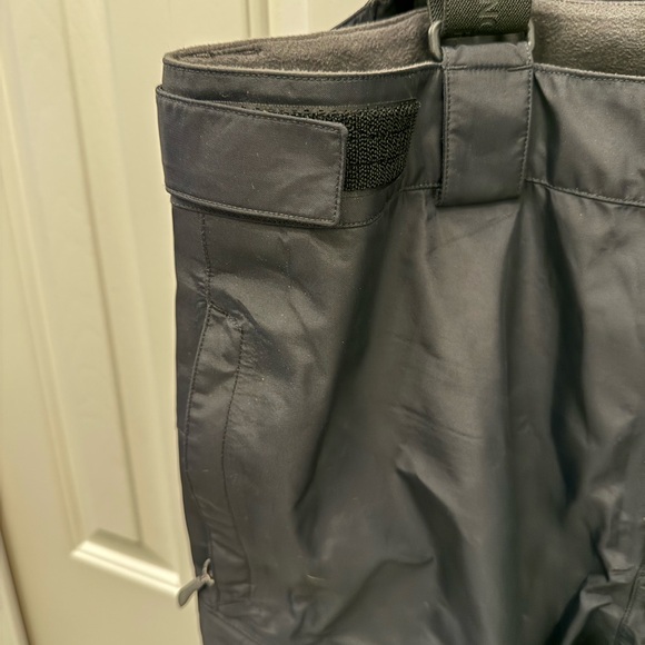 The North Face Ski Pants with Removable Suspenders - Picture 8 of 12